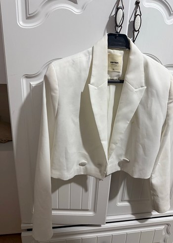 Zara Beyaz Kisa Blazer Ceket