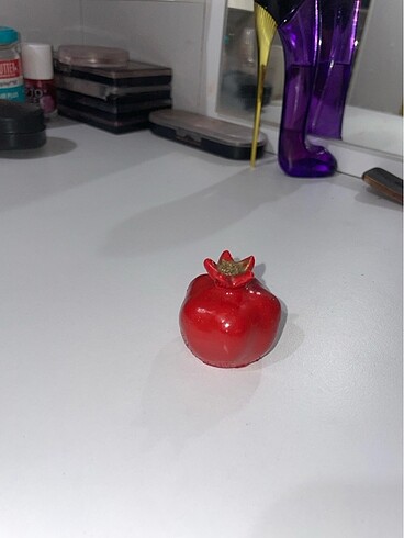 Minik Nar Figürü Kitaplık Süsü