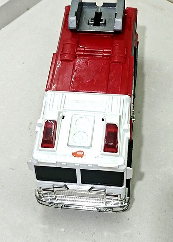 Klasik Amerikan oyuncak itfaiye aracı - Görsel 4