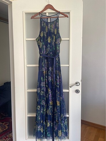 LovelyGrace Marka Lacivert Üzeri Kır Çiçekli Elbise