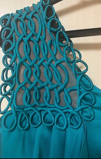 42 Beden turkuaz Renk BCBG Saten Uzun Tek Omuz Gece Elbisesi