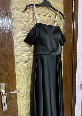Siyah Uzun Askılı Saten Abiye Elbise - Görsel 2