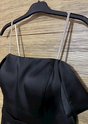 Siyah Uzun Askılı Saten Abiye Elbise - Görsel 3