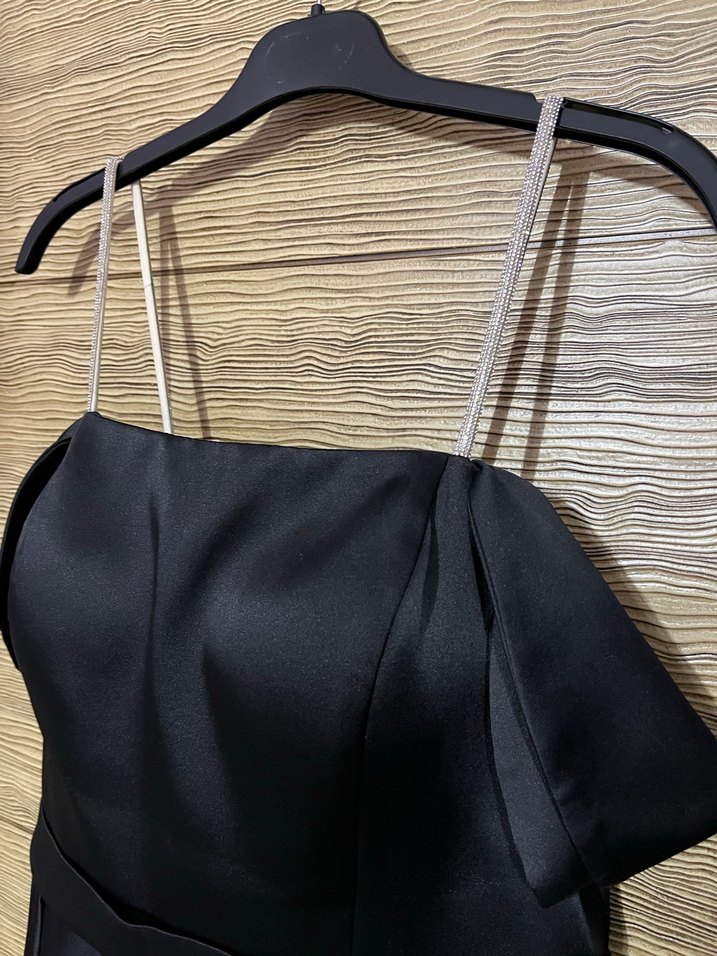 Siyah Uzun Askılı Saten Abiye Elbise - Görsel 3