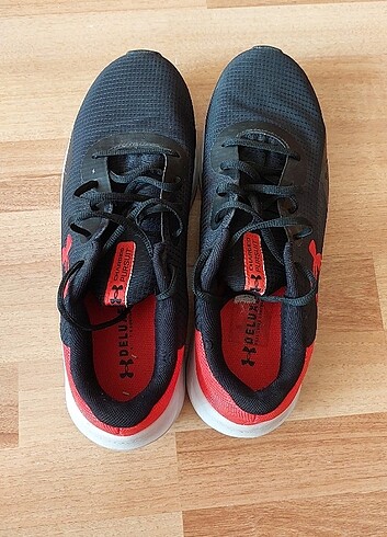 45 Beden UNDER ARMOUR PURSUIT 3 Tech