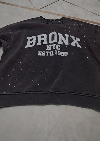 Koton Kadın Siyah Bronx Baskılı Payetli Sweatshirt