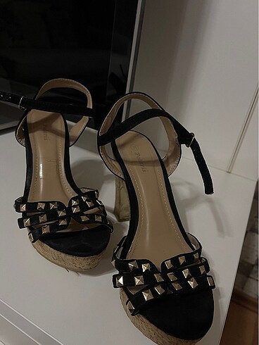 Topuklu yazlık ayakabı önü açık - Görsel 3