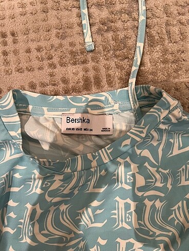 xs Beden Bershka crop