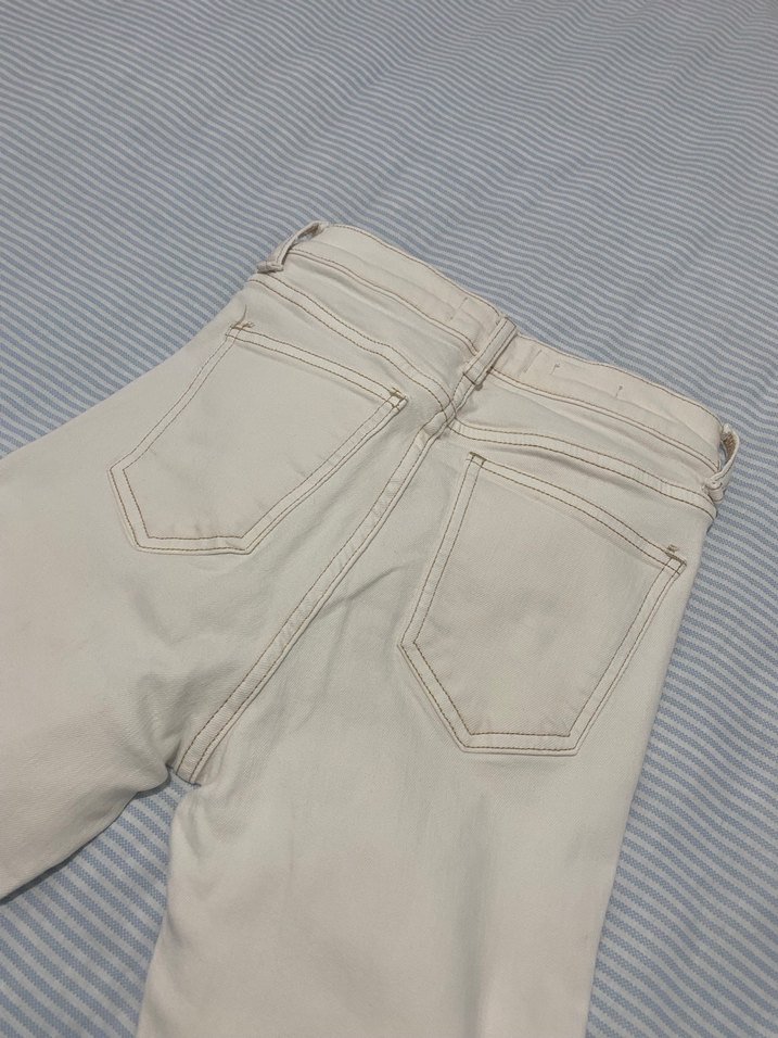 MNG Beyaz Fermuarlı Kadın Denim Pantolon - Görsel 3