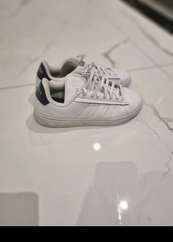 adidas Beyaz Spor Ayakkabı - Görsel 3