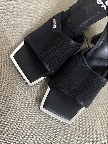 DKNY TERLİK