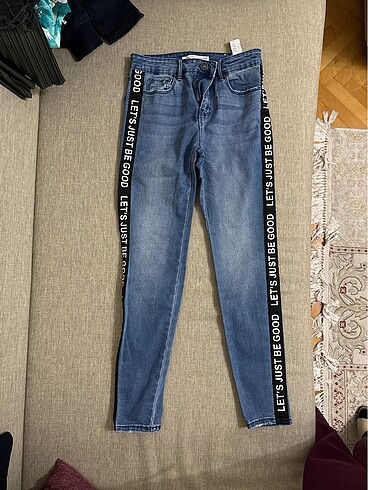 36 Beden Stradivarius jean