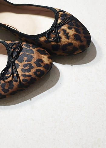 H&M Kahverengi Leopar Desenli Kadın Topuklu Babet