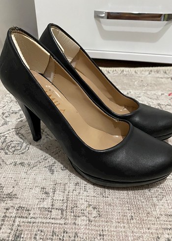 Klasik Siyah Kadın Stiletto Topuklu Ayakkabı
