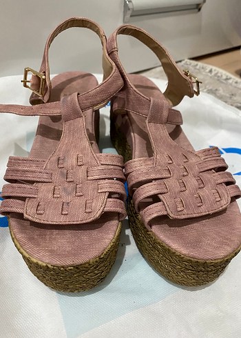 Diğer Bej Süet Dolgu Topuklu Kadın Sandalet