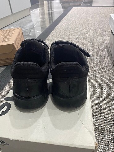 28 Beden siyah Renk Adidas çocuk spor ayakkabı 28,5 no