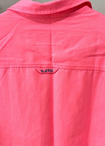m Beden U.S polo assn. Barbie pembe gömlek.