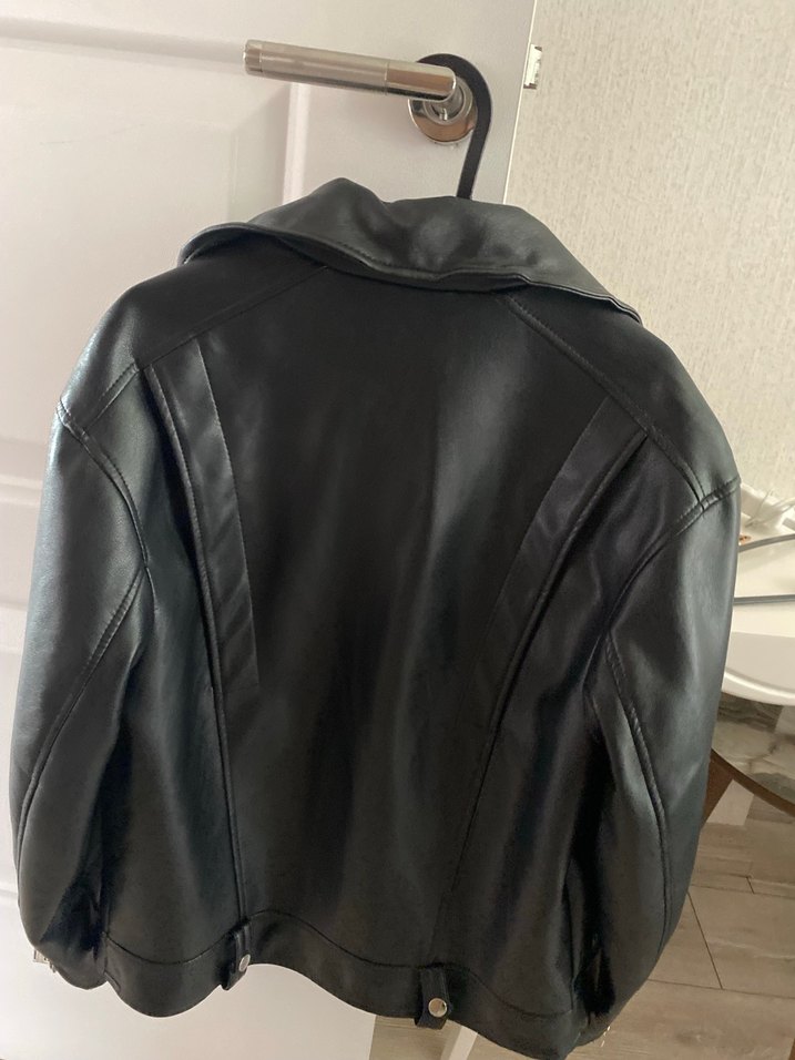 BERSHKA Kadın Siyah Deri Biker Ceket - Görsel 4