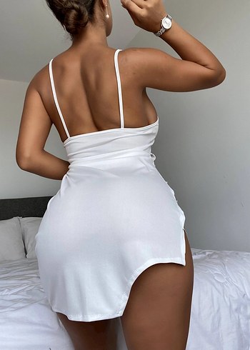 Zincir Detaylı Beyaz Mini Elbise - Görsel 3