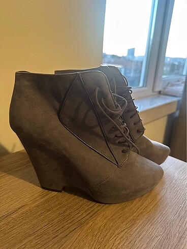 Bershka dolgu topuk bot