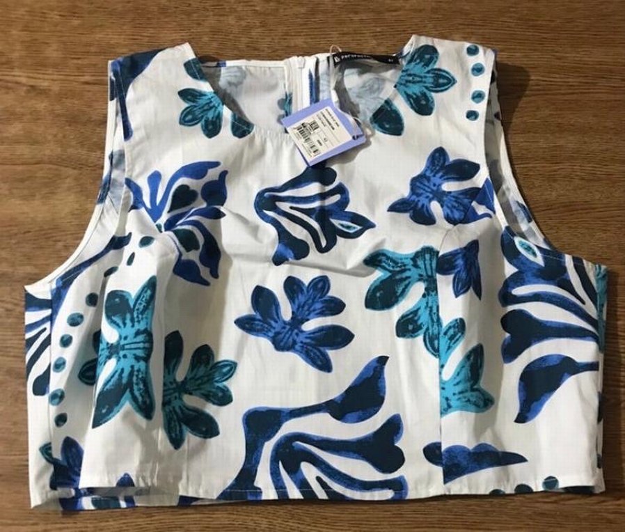 Perspective Bluz %100 Pamuk,Çiçek Desenli Crop Boy Sıfır Kol - Görsel 2