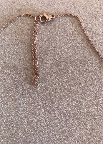 Zincir Detaylı Minimalist Midi Kolye - Görsel 3