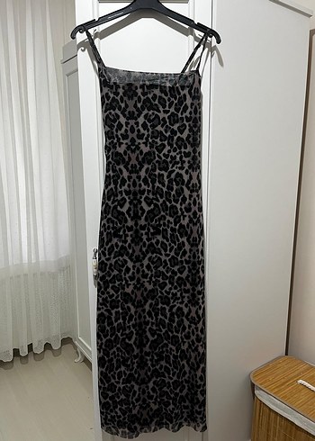 Gri Desenli Uzun Askılı Kadın Elbise - Görsel 2