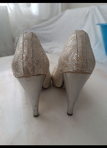 Topuklu ayakkabı - Görsel 4