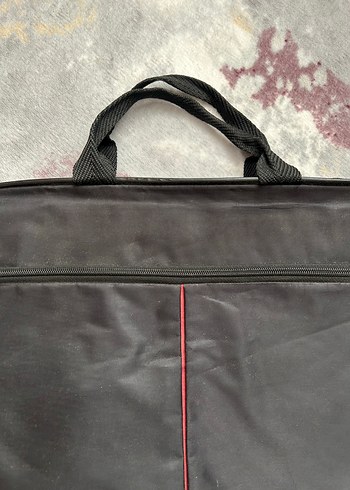  Beden Fermuarlı Siyah Laptop Çantası