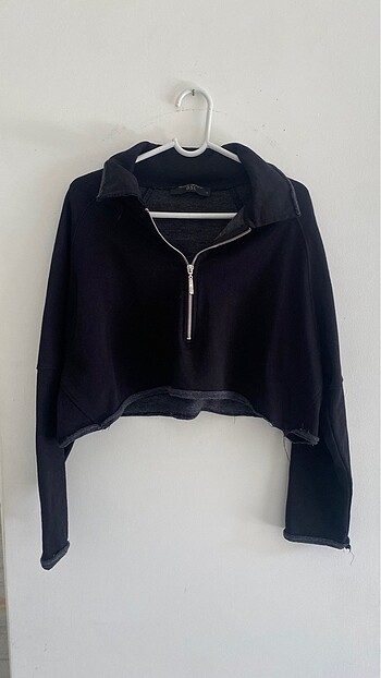 Behice Sağlam Crop (BSL Fashion)