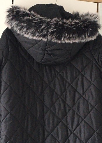 Kürk Detaylı Uzun Siyah Kadın Kışlık Mont - Görsel 5