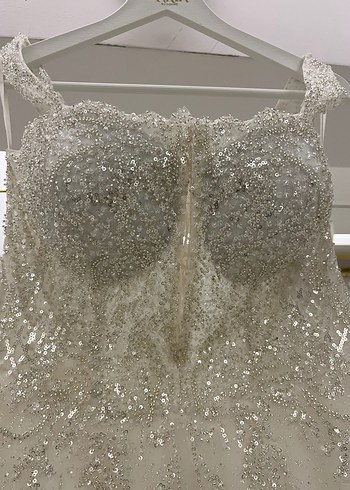 A Kesim Uzun Beyaz Gelinlik - Görsel 3