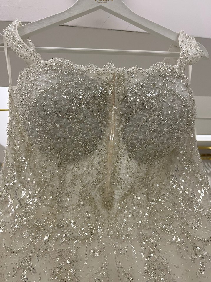 A Kesim Uzun Beyaz Gelinlik - Görsel 3