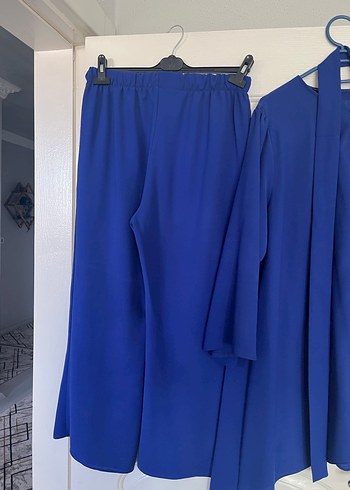 Krep kumaş  kuşaklı saks mavi ikili takım - Görsel 3