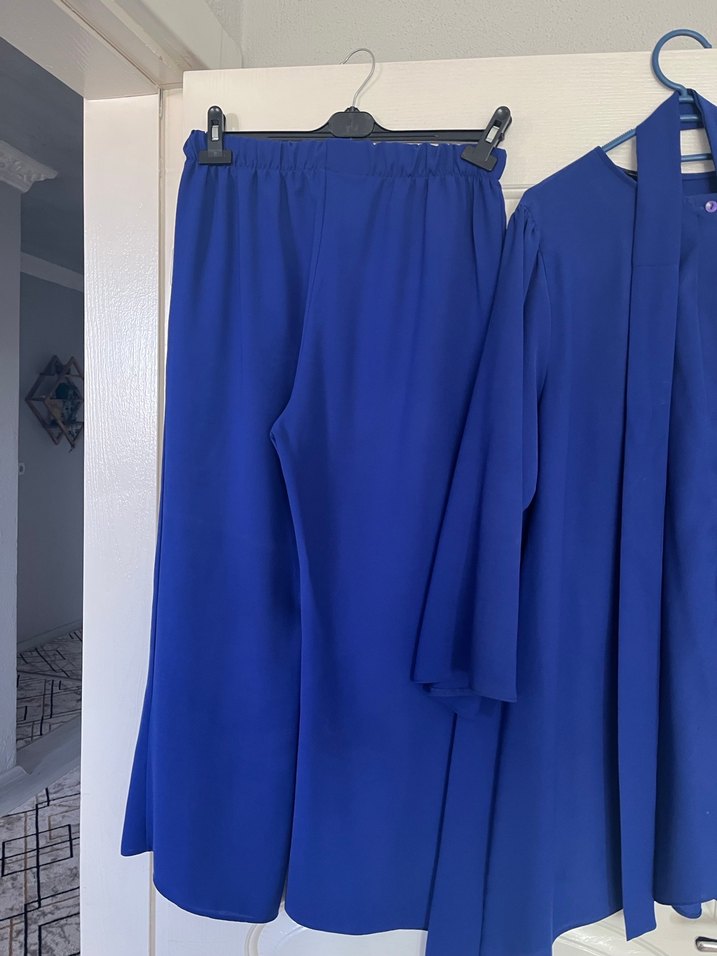 Krep kumaş  kuşaklı saks mavi ikili takım - Görsel 3