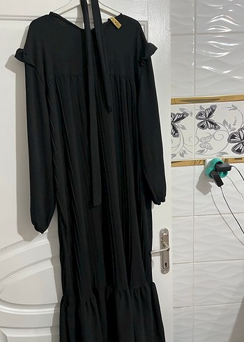 Uzun Siyah Pilili Kadın Elbise - Görsel 2