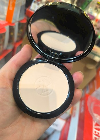 Beden Romantic Bright Deserve Love Compact Pudra