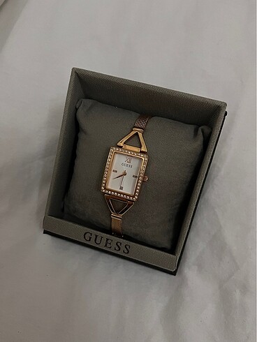  Beden altın Renk Orijinal guess saat