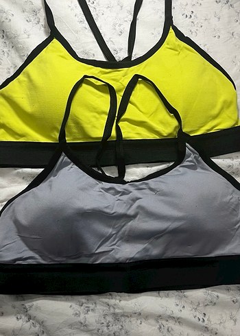 Süngerli spor sütyen
