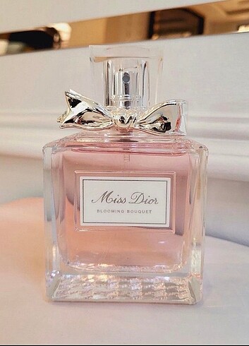 Miss Dior parfüm 