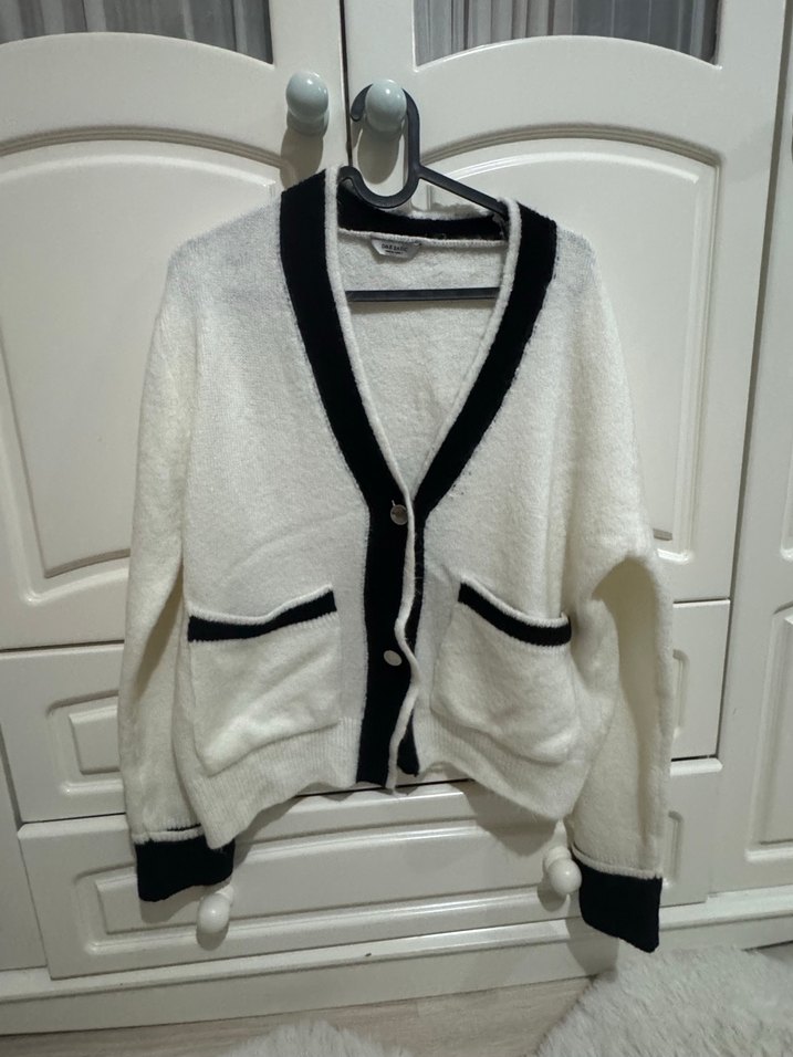 Yumoş bayan hırka - Görsel 3