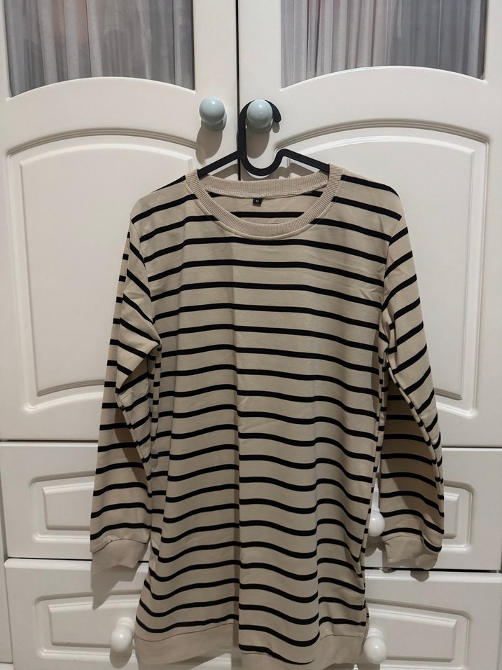 Bej Siyah Çizgili Kadın Sweatshirt - Görsel 2