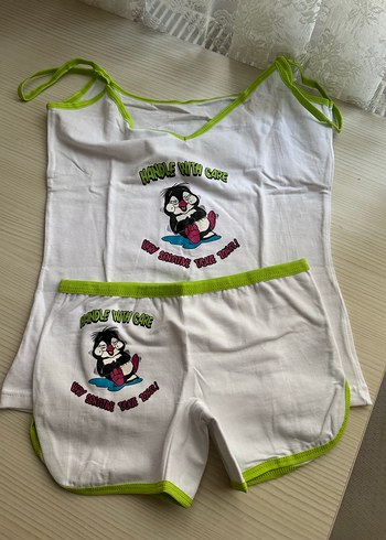 Renkli Baskılı Beyaz İç Çamaşırı - Görsel 2