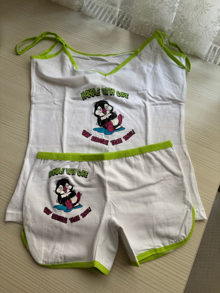 Renkli Baskılı Beyaz İç Çamaşırı - Görsel 2