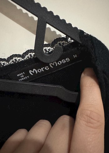 Dantel Detaylı Siyah V Yaka Kadın Bluz - Görsel 3