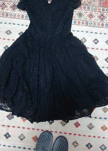 Dantelli siyah elbise - Görsel 4