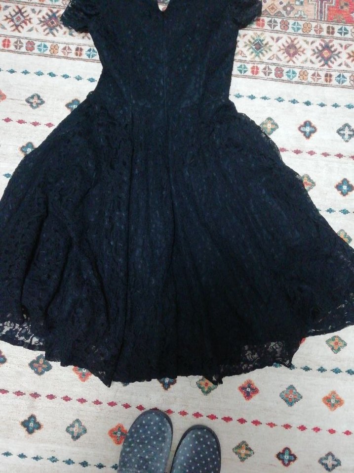 Dantelli siyah elbise - Görsel 4