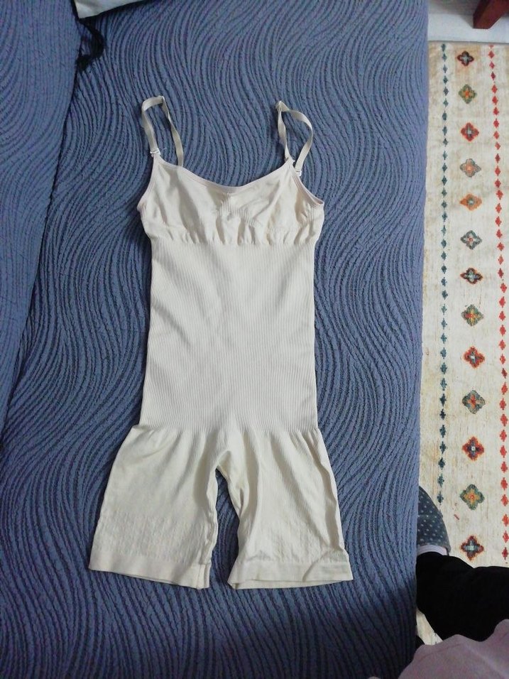 Beyaz İnce Askılı Hemşirelik Korsesi - Görsel 4