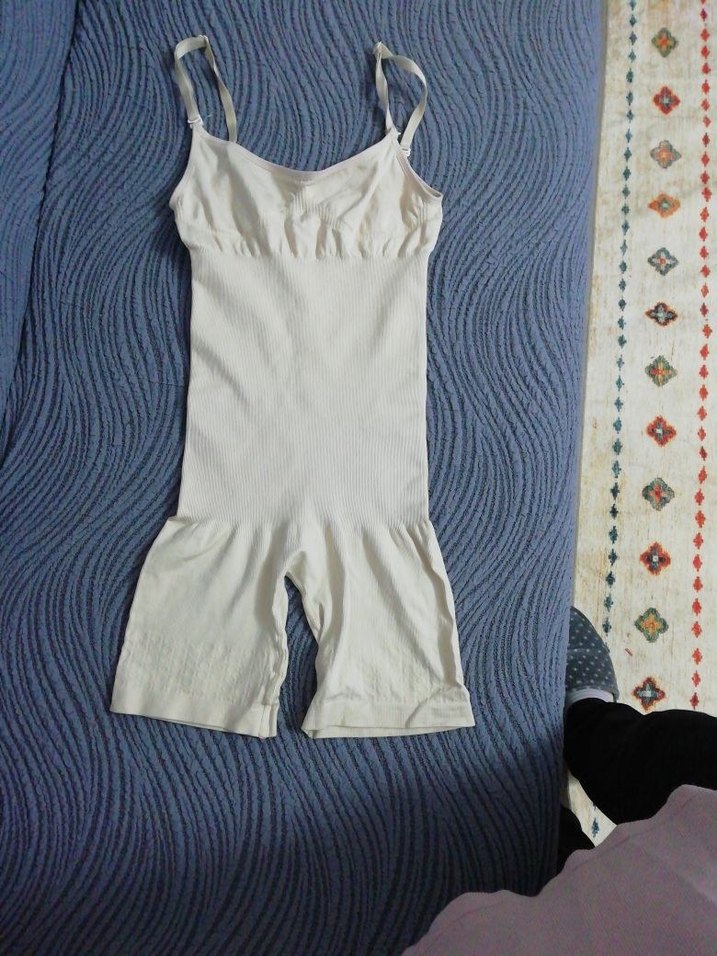 Beyaz İnce Askılı Hemşirelik Korsesi - Görsel 3