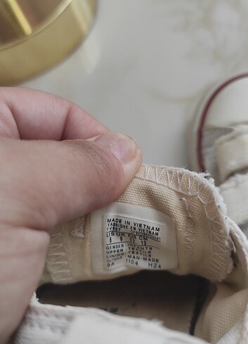 22 Beden beyaz Renk Orijinal Converse